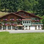 Kristall Maison d'hôtes 3*