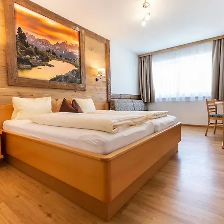 Gæstehus Kristall 3*