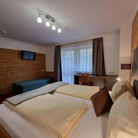 Kristall 3* سخلادميخ