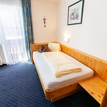 Pensionat Kristall 3*