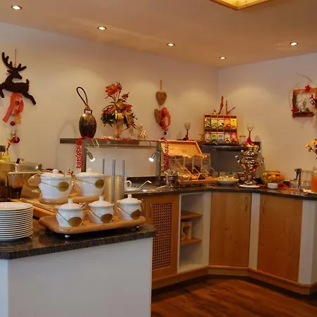 Kristall Guest house *